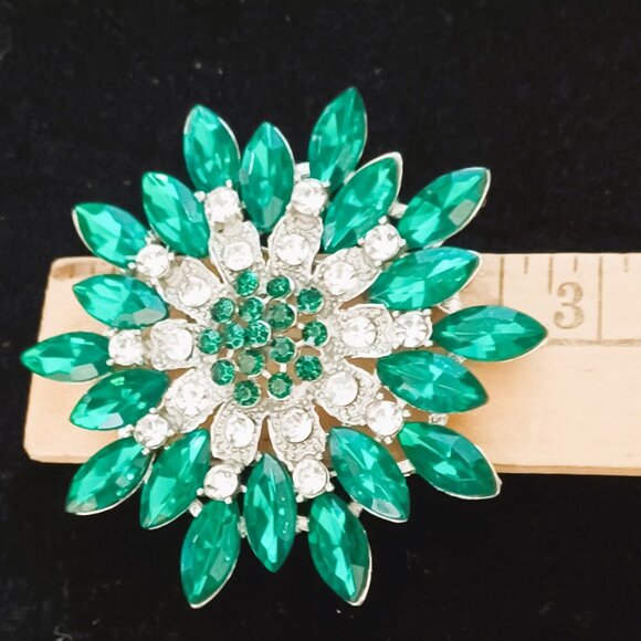 Lovely Green & Clear Rhinestone 3" Brooch - Picture 5 of 5